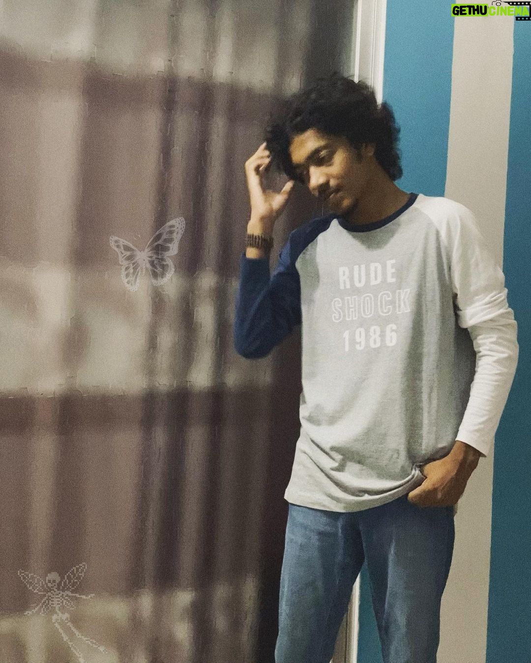 Ariyan Mehedi - 435 Likes - অতীত সবার থাকে
আপনার আমার সবার
তবে অতীতকে বর্তমানে আনা বোকামি ছাড়া কিছুই না❤️
#ariyanmehedi