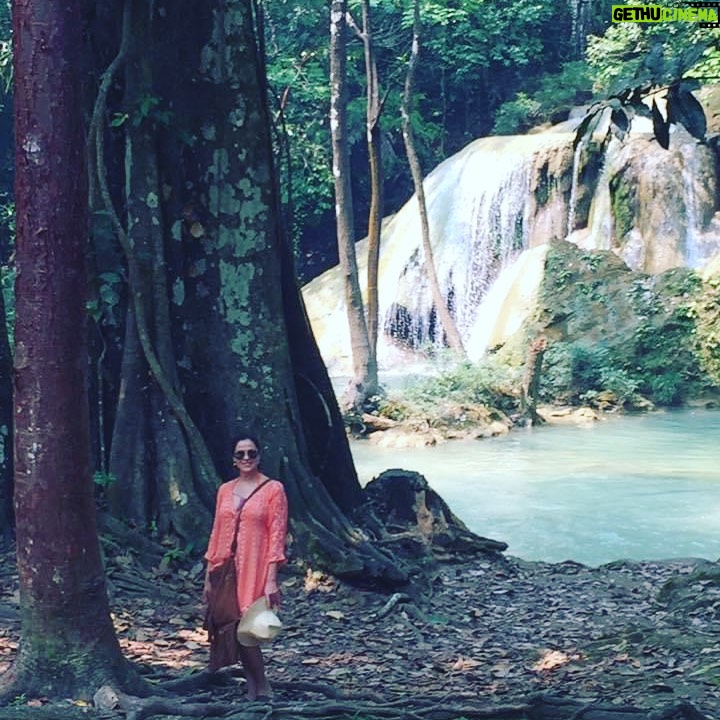Arleth Terán Instagram - Una y otra vez encontramos rincones mágicos en nuestro hermoso territorio, estos lugares me regresan a la vida, conectando con todo mi ser, sacando la fuerza y la garra, para transitar la vida. #volveralorigen #vida #natural #tbt Cascadas de Roberto Barrios