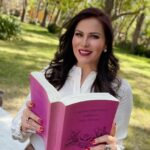 Arleth Terán Instagram – ✨💖 En mi faceta como mamá, me disfruto cada paso, cada instante de mi hijo, y por eso les quiero dejar esta recomendación, que además debo confesar es de mis favoritas. 📖📚 Cultivar el arte de la lectura es de las actividades más fantásticas que podemos enseñarles a nuestros hijos, es un regalo de vida.💖✨