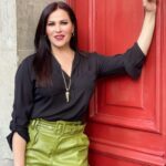 Arleth Terán Instagram - ✨🧚 Un día despiertas y dices: ya no quiero esto para mi y tomas la decisión de soltar lo que no te hace bien en tu vida, lo que ya cumplió un ciclo. Y esta bien, no sientas remordimiento, porque somos el resultado de nuestras decisiones. 🥰 Las personas que más resultados tienen son las que toman decisiones con mayor frecuencia… 💕 Bonito comienzo de semana