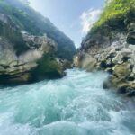 Arleth Terán Instagram - Si estas en #lahuastecaPotosína y te gusta la aventura, no pierdas la oportunidad de hacer los rápidos en el #riotampaon uno de los más bellos de México, con un azul impresionante, verás hermosas avez acompañando tu recorrido, donde encontrarás un paz alucinante en sus aguas calmas, y vivirás adrenalina pura, cruzando sus aguas bravas. Pará hacer #rafting te recomiendo lo hagas con nuestros amigos de http://bit.ly/2Pr59RF que son todos unos profesionales en el tema. Estos rápidos son nivel tres. Ellos te piden llevar, zapatos para agua, bloqueador y muchas ganas de divertirte. Gracias @andypanda___ #turismo #huastecapotosina Huasteca Potosina SLP