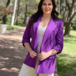 Arleth Terán Instagram - 🙏💕 Permítete aprender de lo negativo: la vida no es perfecta, y eso debemos tenerlo claro. 🧚 Es un largo viaje lleno de dificultades en el que tropezamos con dolor, envidia, celos, deshonestidad, maldad, deslealtad y otras especies parecidas. De eso debemos aprender: que se vale estar triste, se vale llorar, se vale perder, se vale equivocarse. ✨¡Eso también es vida!✨ Mexico City, Mexico