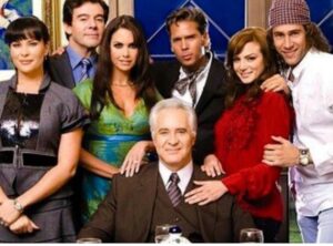 Arleth Terán Instagram - Y esta familia era mi familia en MAÑANA ES PARA SIEMPRE se acuerdan de nosotros? Con el gran #rogelioguerra @luceromexico @silvianavarroyya @robertopalazuelosbadeaux @capetillo_guillermo @carlosdelamota todos de mano de nuestro querido productor @nicandrodiazof