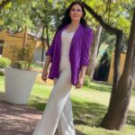 Arleth Terán Instagram - 🙏💕 Permítete aprender de lo negativo: la vida no es perfecta, y eso debemos tenerlo claro. 🧚 Es un largo viaje lleno de dificultades en el que tropezamos con dolor, envidia, celos, deshonestidad, maldad, deslealtad y otras especies parecidas. De eso debemos aprender: que se vale estar triste, se vale llorar, se vale perder, se vale equivocarse. ✨¡Eso también es vida!✨ Mexico City, Mexico