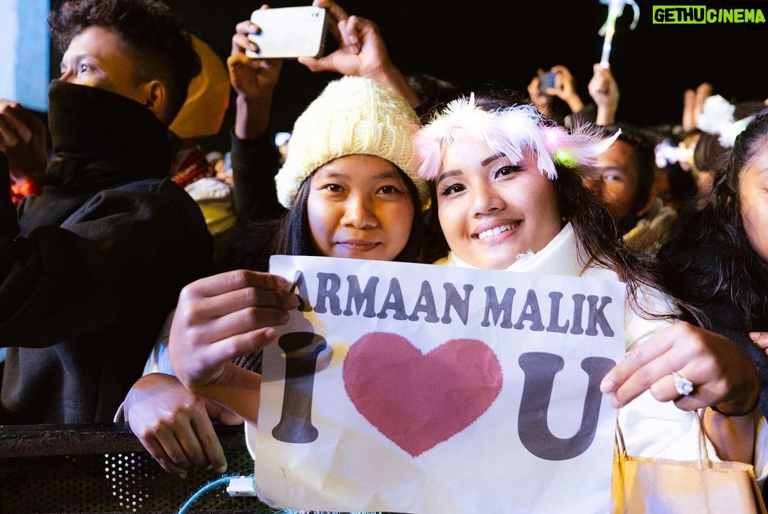 Armaan Malik Instagram - Thank you @megongfestival & @meghtourism for inviting me to your beautiful state! I had the most wonderful time performing here in Meghalaya. Such a warm and loving audience. Probably my best concert this year, one for the books ❤️🔥⚡️ 📸: @artisticvatsal