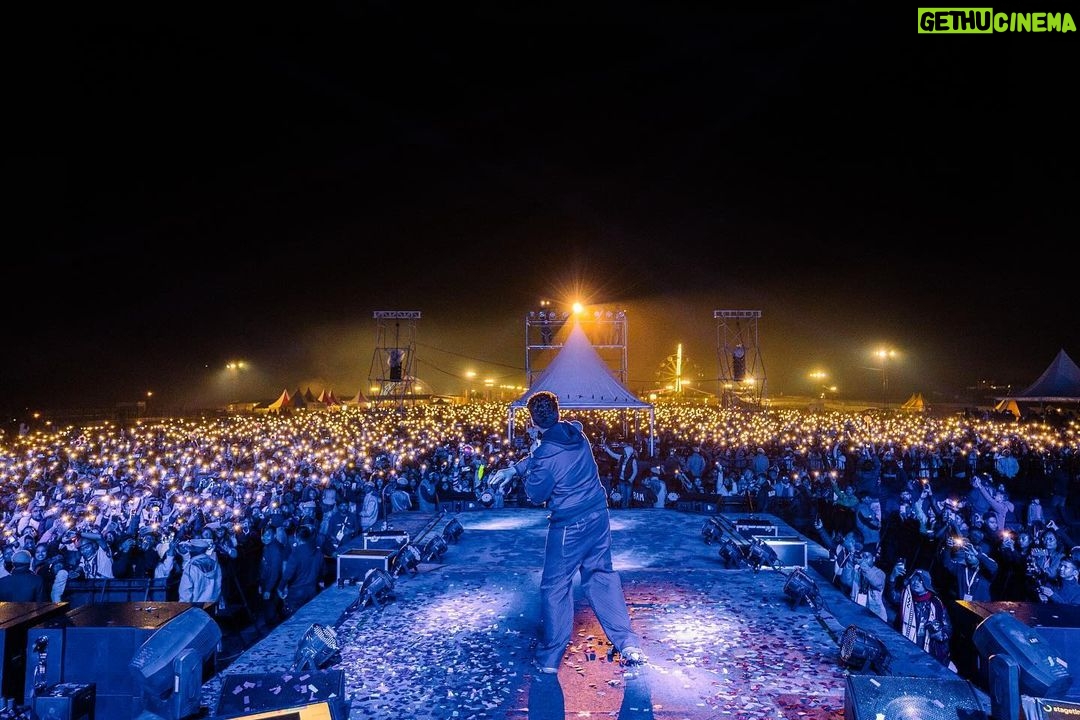 Armaan Malik Instagram - Thank you @megongfestival & @meghtourism for inviting me to your beautiful state! I had the most wonderful time performing here in Meghalaya. Such a warm and loving audience. Probably my best concert this year, one for the books ❤️🔥⚡️ 📸: @artisticvatsal