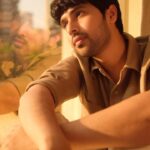 Armaan Malik Instagram - Out of all the songs I’ve sung recently, “Ankaha” from Main Atal Hoon is probably my absolute favorite. A big thank you to @salimmerchant, @sulaiman.merchant, and @manojmuntashir for creating such a beautiful song and entrusting me with it. @shreyaghoshal, it’s always an honor to sing alongside you! Out now on all platforms, so go listen to it and give it all your love kyunki aise gaane bahut kam bante hain ♥️🎶 @pankajtripathi @ektakaul11 @salimsulaimanmusic @manojmuntashir @hitz.music.official @vinod.bhanushali @ravijadhavofficial