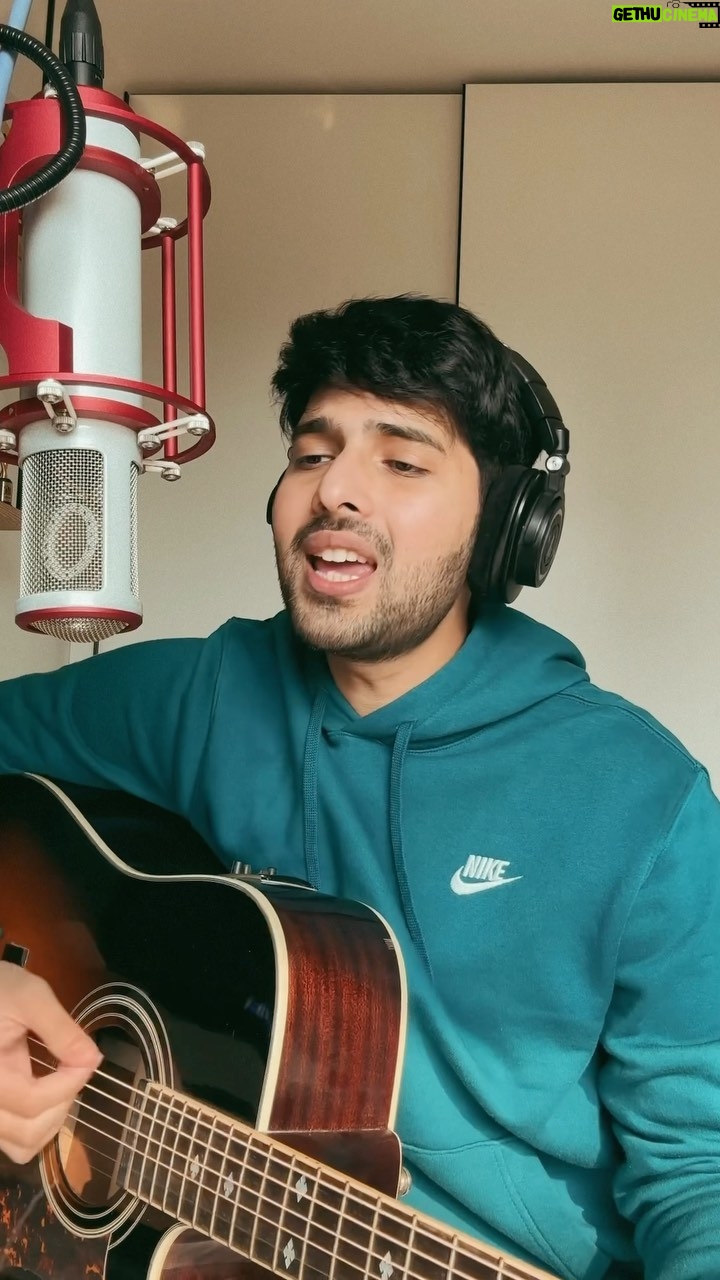 Armaan Malik Instagram - This journey of making my second album ‘Only Just Begun’ hasn’t been easy, but it has taught me a lot about myself. Here’s a lil’ acoustic tease of the intro track—few more days and it will be all yours 💪🎶 “ONLY JUST BEGUN” OUT THIS THURSDAY, 26TH OCT! 🔒🧿 #ArmaanMalik #OnlyJustBegun #The2ndAlbum #OJB_ArmaanMalik #ओनलीजस्टबिगन