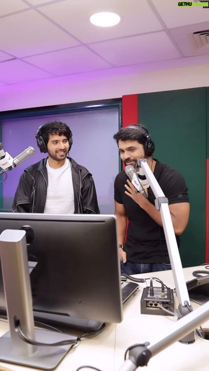 Armaan Malik Instagram - Took me 10 hours of radio interviews to go from “Kasam Se” to “Khatam Se” 😅 but here’s a little recap of what all went down on that radio trail day! A massive thank you to all the radio stations for supporting this song and giving it such warmth and love across the country! Comment below if you’ve heard #KasamSe on the radio in the past two weeks! ☺️❤️
