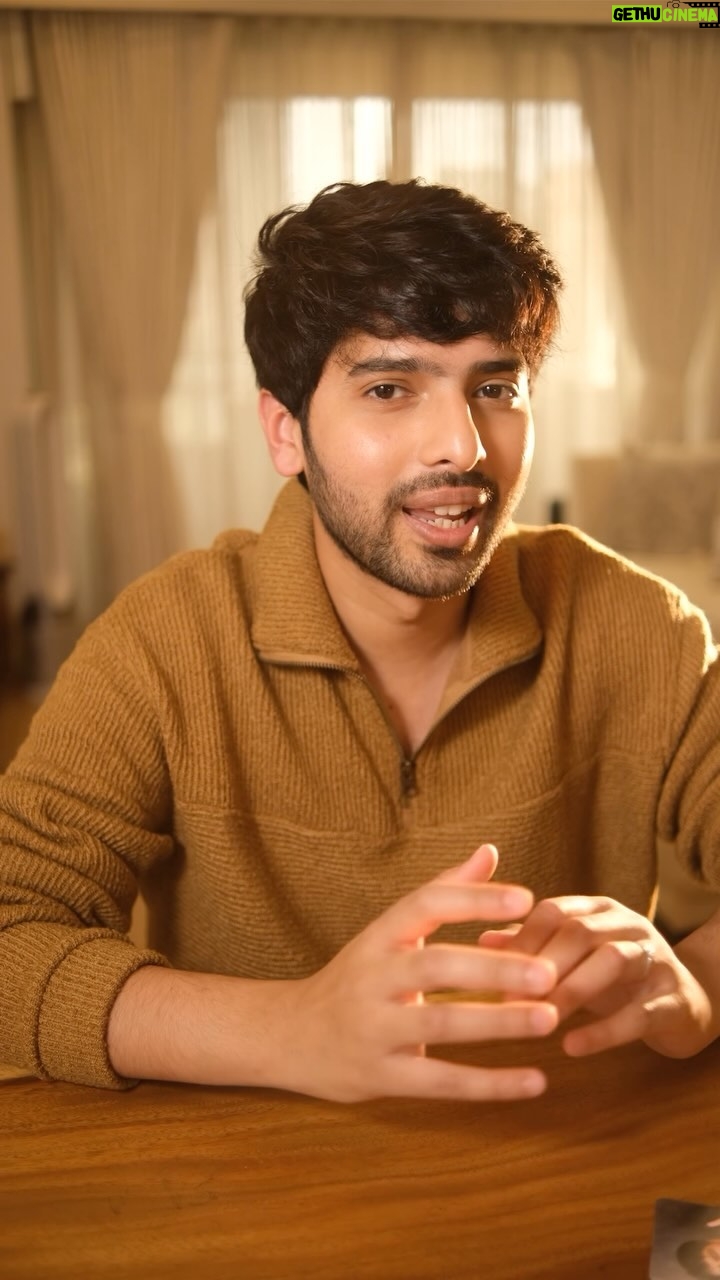 Armaan Malik Instagram - Iโm so excited to introduce these limited edition photocards in my merch! We have 100 exclusive sets for this drop, each set having 3 photocards that have been personally signed by me. I hope that when these sets reach you, it makes your heart smile ๐ฅฐ You can shop the collection at the link in the bio or log onto ๐๐ต๐ผ๐ฝ.๐ฎ๐ฟ๐บ๐ฎ๐ฎ๐ป๐บ๐ฎ๐น๐ถ๐ธ.๐ฐ๐ผ๐บ ๐ค๐งก