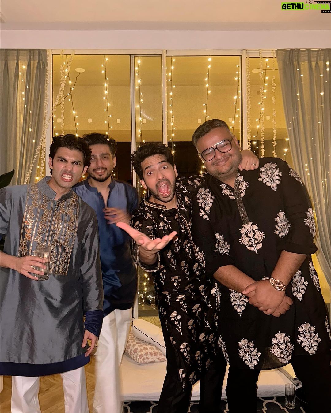 Armaan Malik - 351.1K Likes - happy wali diwali š„°ā¤ļøšŖāØ