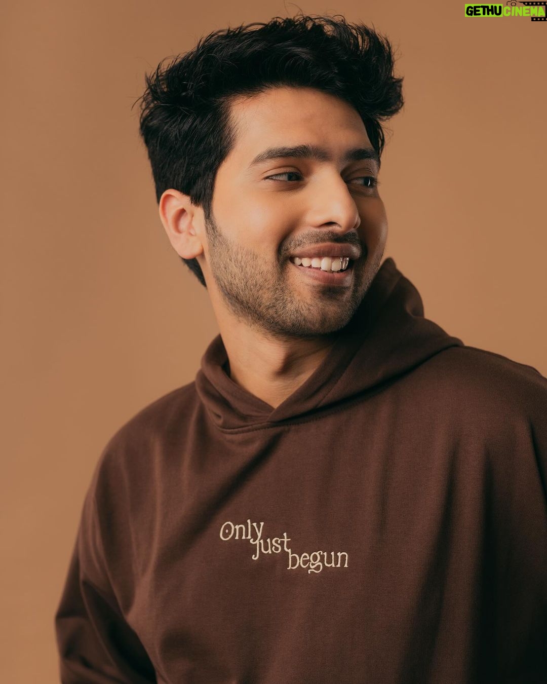 Armaan Malik Instagram - And we are live!!! Go grab your โ๐ถ๐ป ๐๐ต๐ฒ ๐๐ โ merch right away on ๐๐ต๐ผ๐ฝ.๐ฎ๐ฟ๐บ๐ฎ๐ฎ๐ป๐บ๐ฎ๐น๐ถ๐ธ.๐ฐ๐ผ๐บ ๐ค๐งก