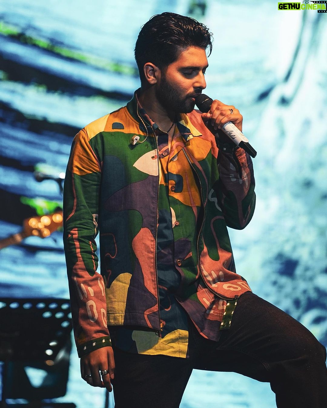Armaan Malik Instagram - we’ve just warmed up 😤❤️🔥 // 23.9.23 - Kolkata