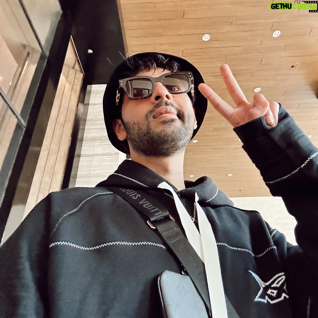 Armaan Malik Instagram - my man bag, bucket hat and hoodie. we inseparable 🫶🏻