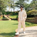 Armaan Malik Instagram - 🕶️☀️ Outfit @abrahamandthakore Jewellery @dashia.in Footwear @saintgworld Sunglasses @rosvinbugs Styling @anshikaav Styling Assts @tanazfatima @bhatia_tanisha Mumbai - मुंबई