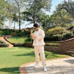 Armaan Malik Instagram - 🕶️☀️ Outfit @abrahamandthakore Jewellery @dashia.in Footwear @saintgworld Sunglasses @rosvinbugs Styling @anshikaav Styling Assts @tanazfatima @bhatia_tanisha Mumbai - मुंबई