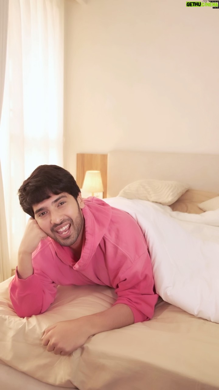 Armaan Malik Instagram - Got a little excited and tried yet another transition on #sleeplessnights 🙈😅 aapne apna reel banaya ke nahi? Agar nahi banaaya toh go and make one abhi!!!