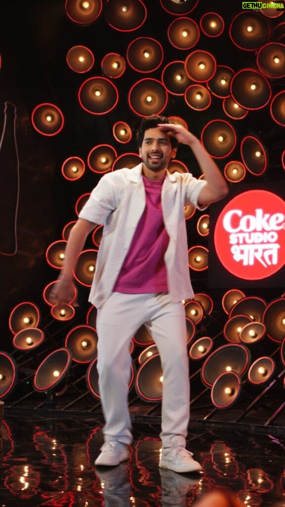 Armaan Malik Instagram - Go get yourself a Coke and enjoy #Khalasi by @achintstagram & @adityagadhviofficial on @CokeStudioBharat now! Drop a 🔥 in the comments below if you guessed it right. #CocaColaIndia #CokeStudioBharat #ApnaSunao