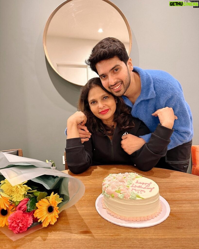 Armaan Malik Instagram - Happiest birthday to the strongest mumma in the whole wide world! Love you so much JM @jyothimalik ❤️🧿