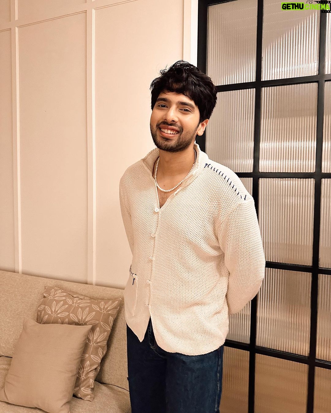 Armaan Malik - 380.1K Likes - 28!!! š