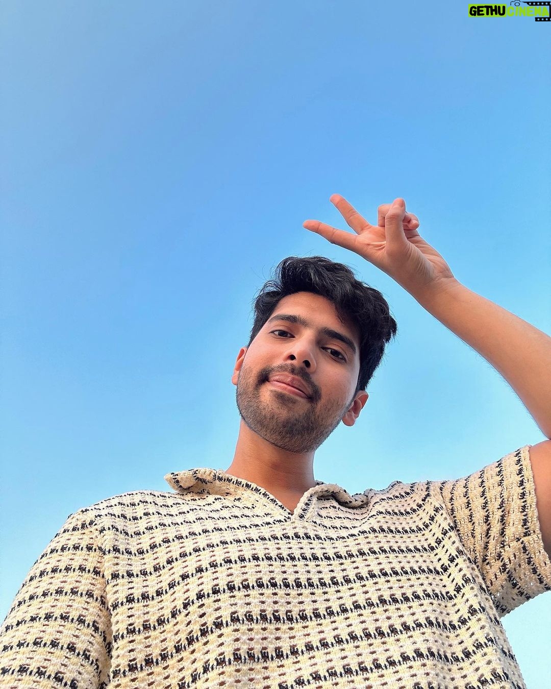 Armaan Malik Instagram - dil malanga ishq ch tere, teri gali phirda 🌻❤️