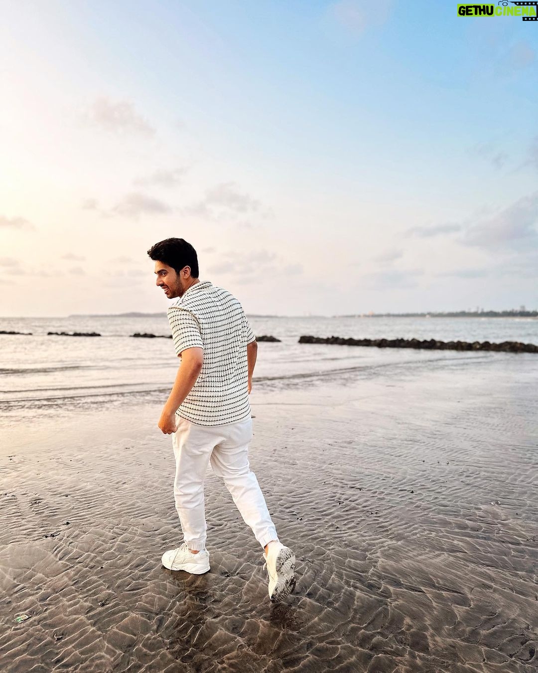 Armaan Malik Instagram - dil malanga ishq ch tere, teri gali phirda 🌻❤️