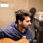 Armaan Malik Instagram - Thank you for giving so much love to #ManzoorHai. It’s heartwarming to see how this song has touched so many of you. Keep streaming and sharing it with your loved ones 💙🎵 @salimmerchant @sulaiman.merchant @merchant_records @shraddhapandit @rajpandit17 @mixedbyaftab