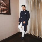 Armaan Malik Instagram - 🦅💙 Outfit @qbikofficial Footwear @saintgworld Photos @kartikkher Styling @anshikaav Assisted by @tanazfatima @roshiijain