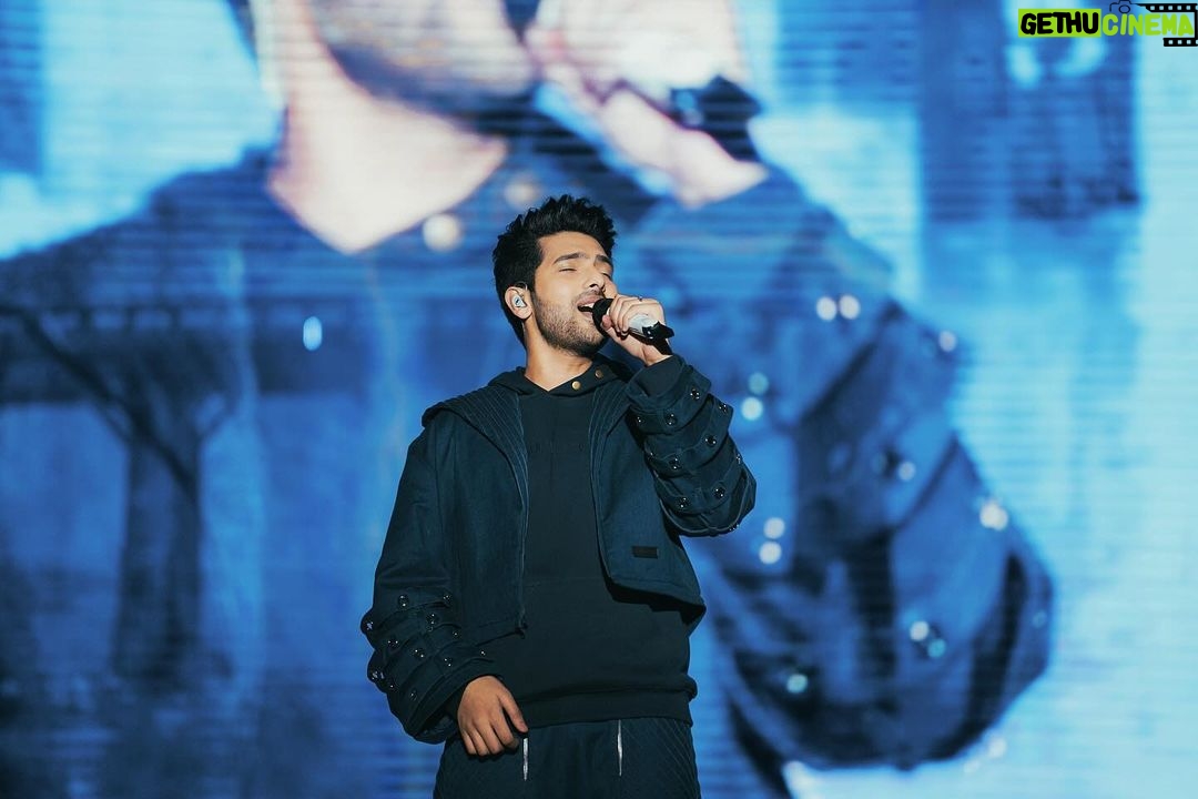 Armaan Malik Instagram - Thank you @megongfestival & @meghtourism for inviting me to your beautiful state! I had the most wonderful time performing here in Meghalaya. Such a warm and loving audience. Probably my best concert this year, one for the books ❤️🔥⚡️ 📸: @artisticvatsal