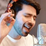 Armaan Malik Instagram - Savoring the magic of this antra, beautifully composed by @salimsulaimanmusic and written by @shraddhapandit. Keep streaming and sharing the love with #ManzoorHai ♥️🎶