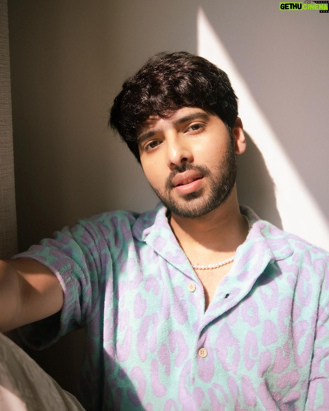 Armaan Malik Instagram - happiness over anything else >