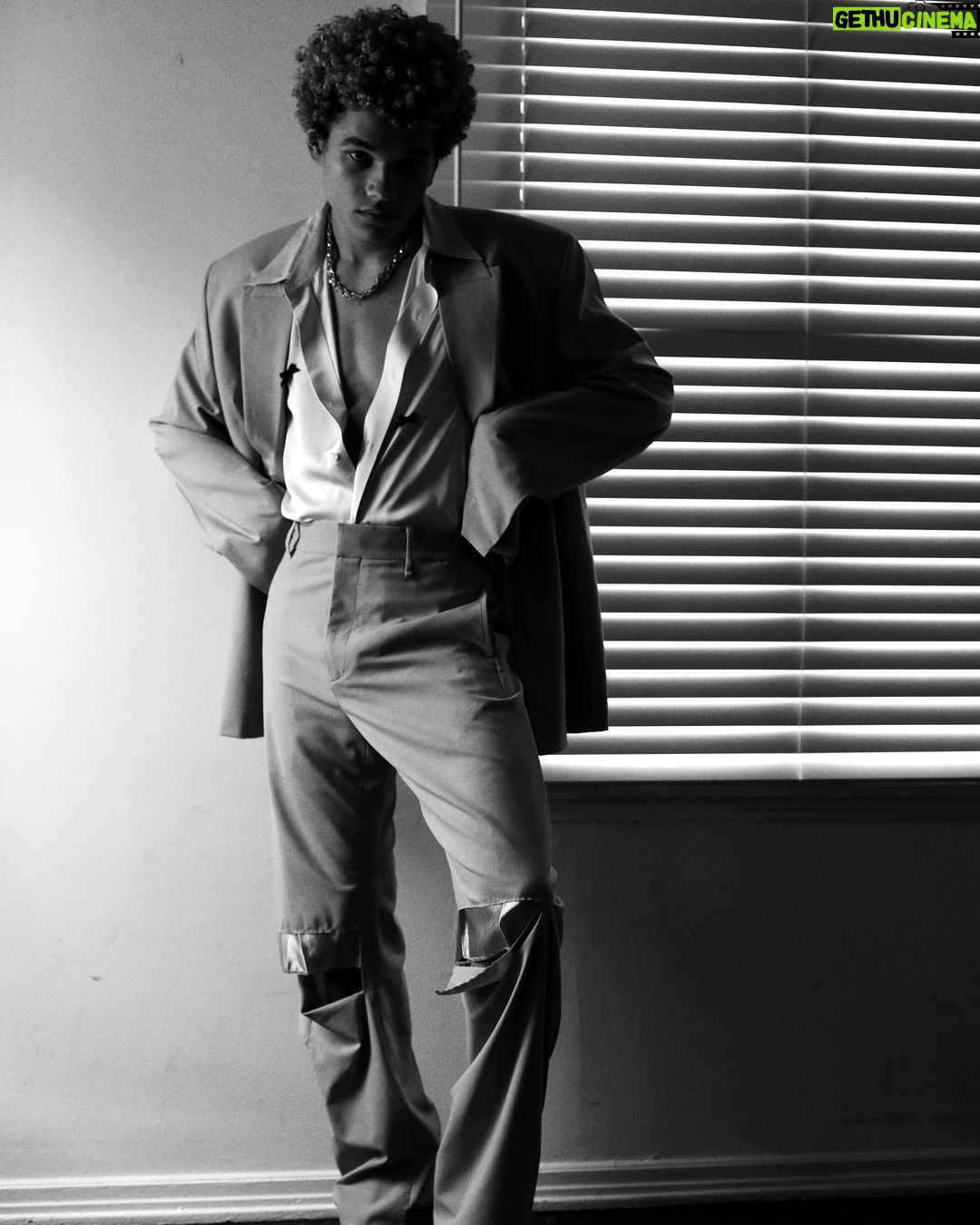 Armani Jackson Instagram - @numero_netherlands 🖤 on some fancy shiiiii