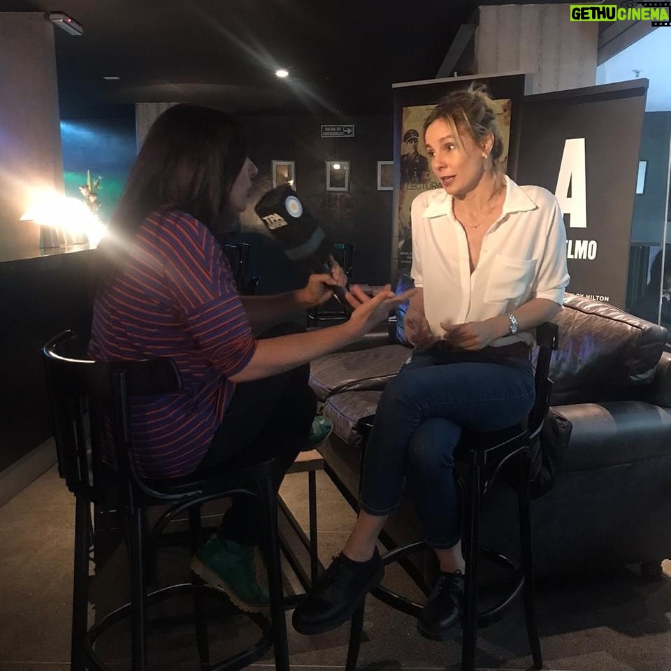 Arnaldo André Instagram - #entrevistas @lecturasegunjustino con @julietacardinali @diegonzalezh @mik3amigorena_ Dirección by @arnaldoandreoficial Prensa: @analaiass ChR PR Anselmo Hotel