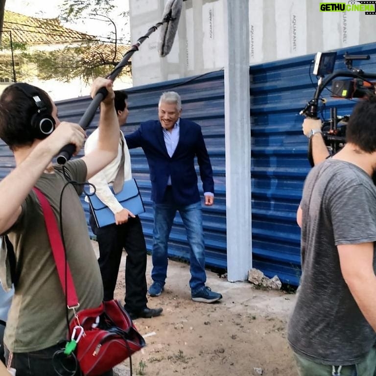 Arnaldo André Instagram - Campaña publicitaria, bajo la dirección @juanmaneglia & @tanaschembori Directores del filme @7cajas y @los_buscadores #asuncion #paraguay ChR PR Asunción-Paraguay
