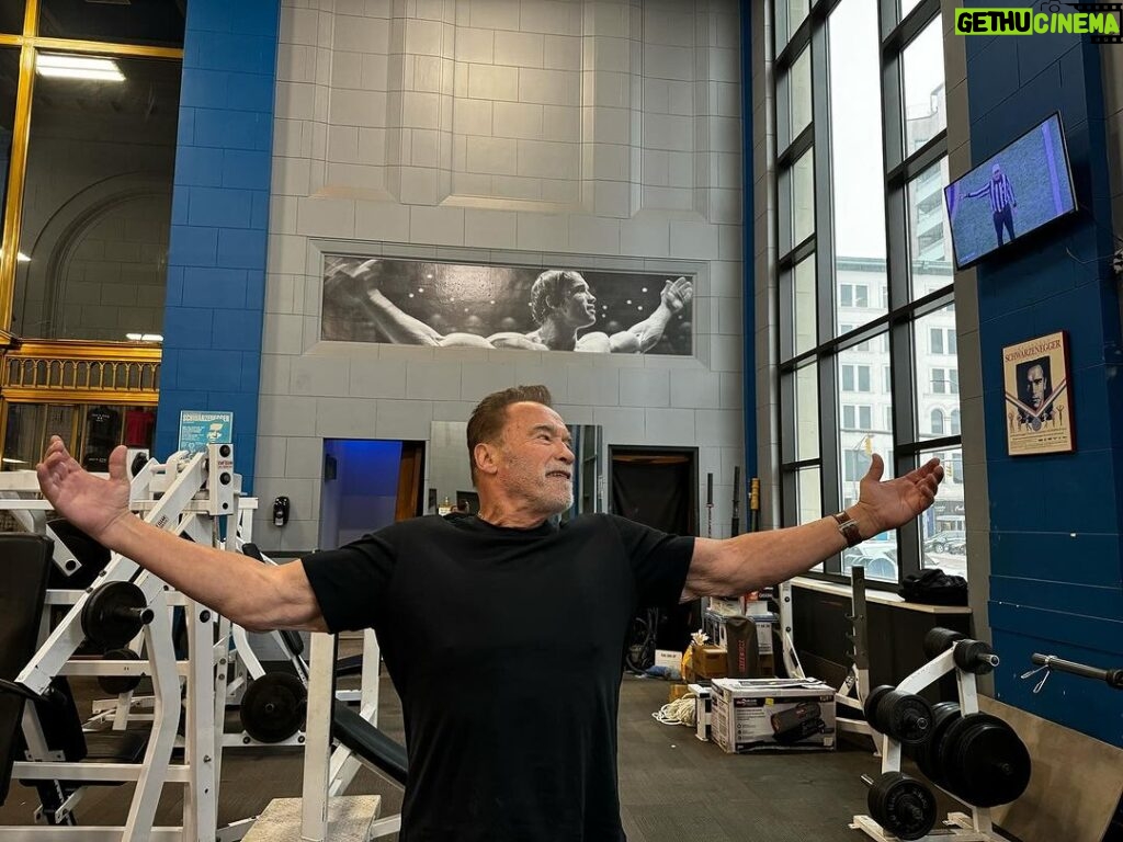 Arnold Schwarzenegger Instagram - 43 percent. That’s how many people give up on the resolutions they set at the beginning of the new year by February. Now that we’ve gotten through January and into February, let’s all say it together: Not this year. We’ve got a special deal right now: if you join The Pump app (link in bio) and sign up for an annual membership, you get a $100 gift. In The Pump, we don’t do 30 day fake transformations; we help you commit to a 90-day program and make you stick to it. You never have to think about your training. There is also a community where everyone constantly celebrates their wins (and discusses their struggles). And there is an action tracker to track your daily habits, like reading for 10 minutes or walking 10,000 steps. There are exclusive articles, Q&As, and so much more.