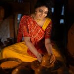 Arsha Baiju Instagram - मिट्टी — 𝐌𝐈𝐓𝐓𝐈 . . Featuring : @arsha_baiju Concept&📸 : @a_isography CC : @jaankibridalcouture MUA : @ayra_by_jashma Assisted by: @ashik_04_