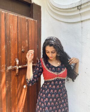 Arsha Baiju Instagram - Lovely designer Kurti from @swapnamanthra ❤️