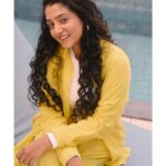 Arsha Baiju Instagram - 💛 @manoramaweekly 📸 @arun_payyadimeethal Styled by @mehaka_kalarikkal @styledby_mk_ Costume @ibr_women accessories @makeoveravenue MUA @zaarah_artistry Location @abad.hotels @abadturtlebeach @whytehouseholidays