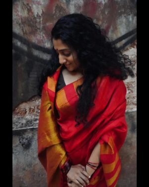 Arsha Baiju Instagram - A beautiful #throwback ❤️ Love this song❤️❤️❤️

#rasathienusureenethille