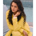 Arsha Baiju Instagram - 💛 @manoramaweekly 📸 @arun_payyadimeethal Styled by @mehaka_kalarikkal @styledby_mk_ Costume @ibr_women accessories @makeoveravenue MUA @zaarah_artistry Location @abad.hotels @abadturtlebeach @whytehouseholidays