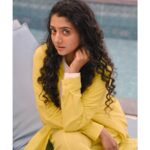 Arsha Baiju Instagram - 💛🤍🩵 For @manoramaweekly 📸 @arun_payyadimeethal Styled by @styledby_mk_ @mehaka_kalarikkal Costume @ibr_women accessories @makeoveravenue MUA @zaarah_artistry @ibr_women @makeoveravenue Location @abadturtlebeach Abad Turtle Beach Resort
