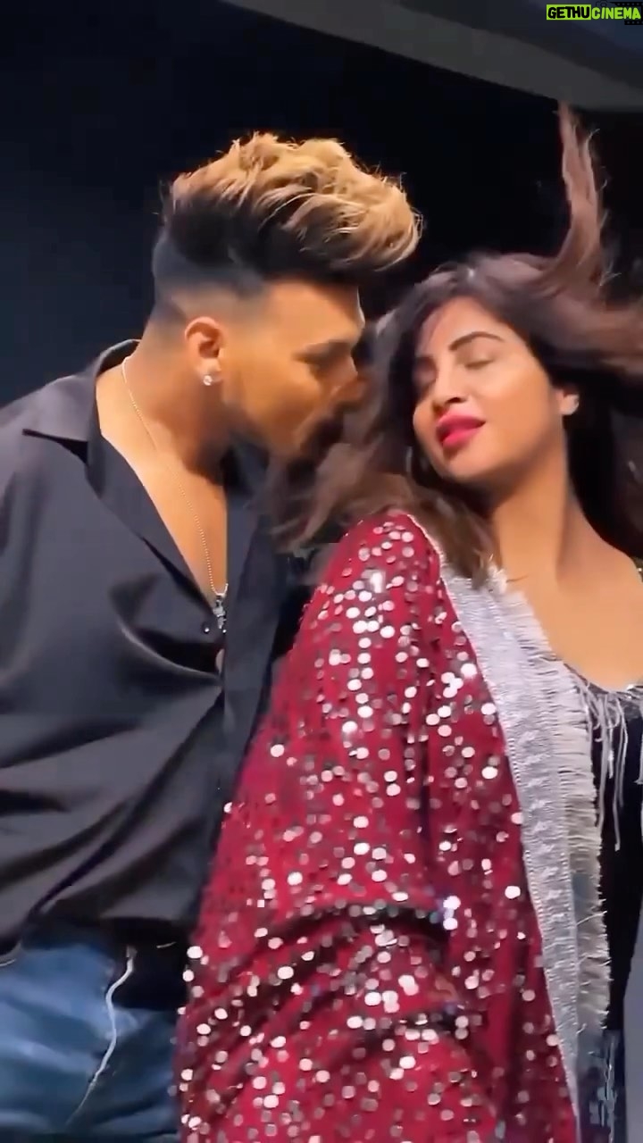 Arshi Khan Instagram - Akhiya kamaal 💁🏻♀️ #arshi #arshikhan #reelsinstagram #reelitfeelit #reelsindia #reelkarofeelkaro #reelsinstagram😍