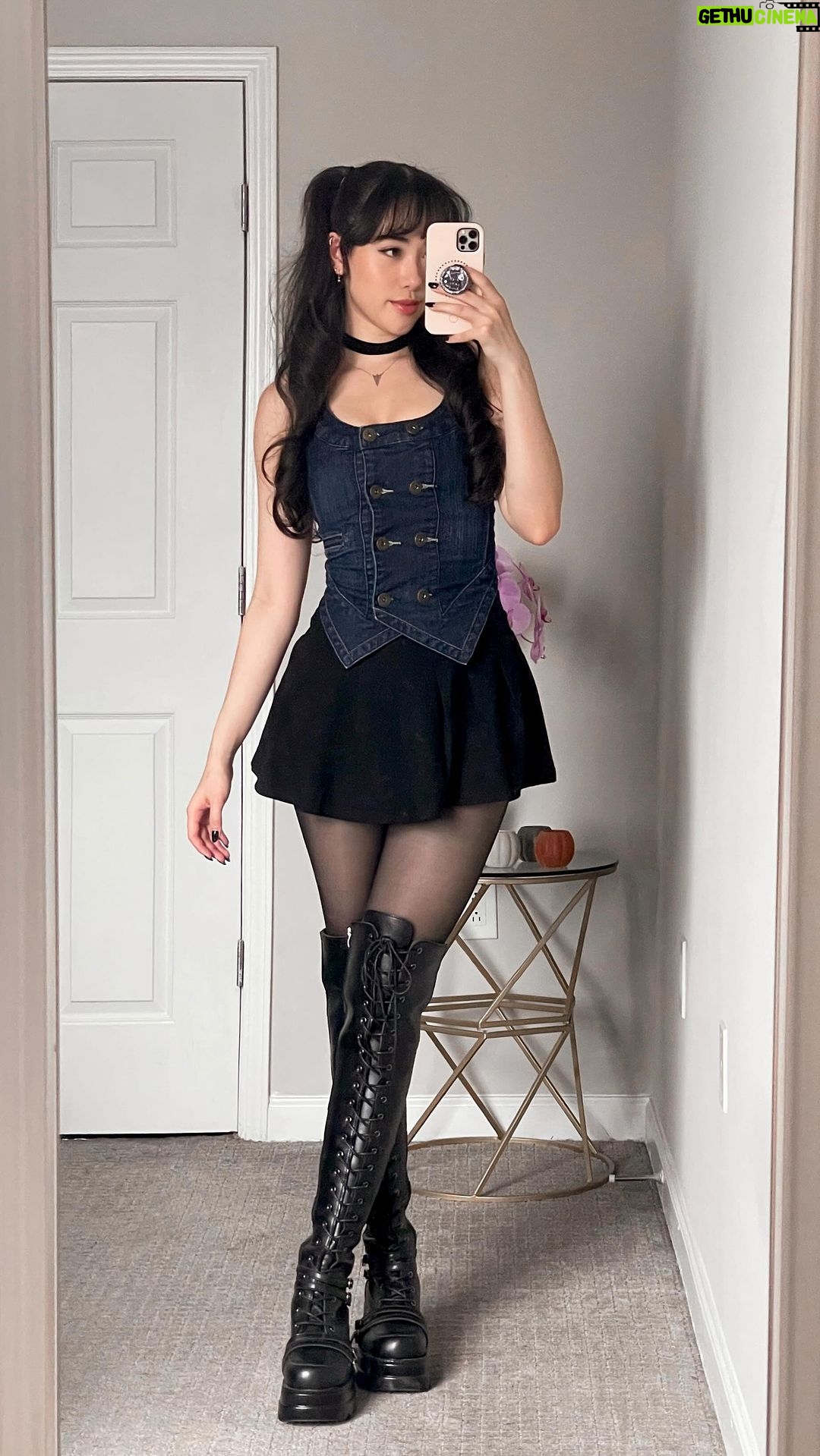 Artemis - 244 Likes - Gonna miss fall fits like these 🥲