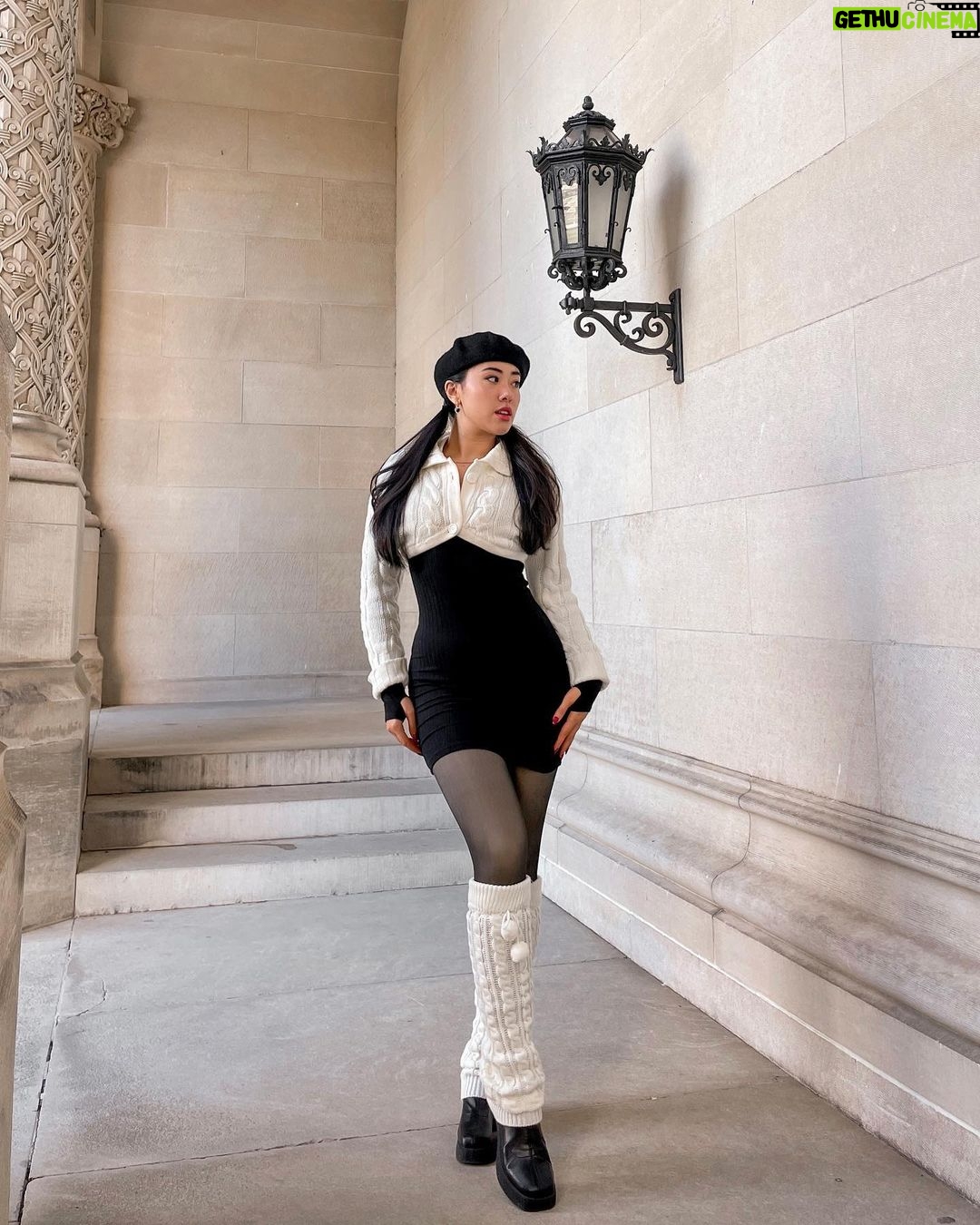 Artemis Instagram - Cozy in the Castle 🍂🕯️🧸 Biltmore Estate