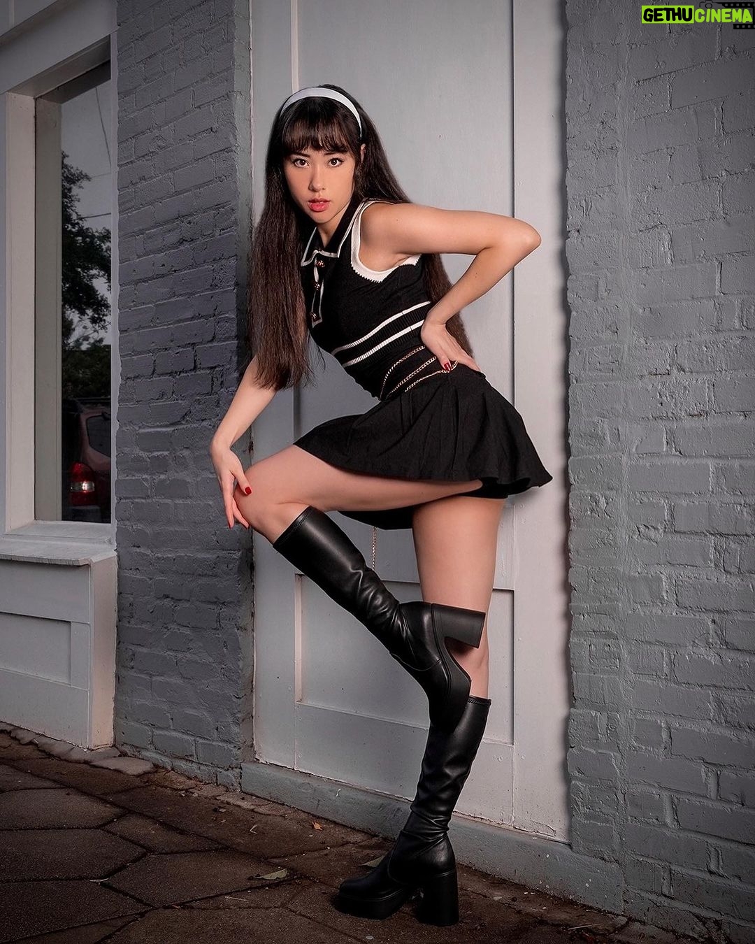Artemis Instagram - Pose, pose, pose 📸 Photographer: @rgaphotoexpe