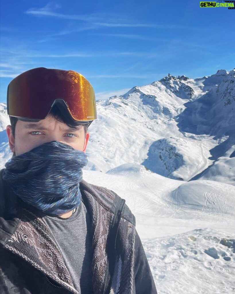 Asa Butterfield Instagram - I’ve only just recovered enough to post these pictures. Méribel, Coeur des 3 Vallées