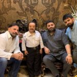 Asadollah Yekta Instagram - #اسدالله_یکتا تجلیل با شکوه و خصوصی از پنجاه سال فعالیت هنری اسداللّه یکتا توسط حاج رضا فردوس در شهر کرج ... جای همه شما عزیزانم در این روز بزرگ خالی بود... از راست به چپ : امیرعلی ملک مطیعی ، حاج رضا فردوس ، شهرام خان ناصری ... Karaj