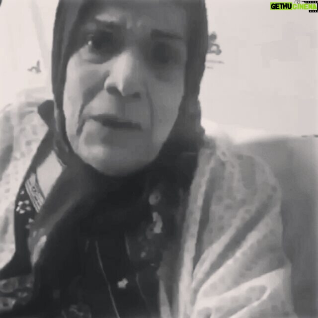 Asadollah Yekta Instagram - #اسدالله_یکتا اگر مَردم نبودند سینما قطعاً ما را میکُشت ... ممنون محبت هاتون هستیم مردم عزیزم