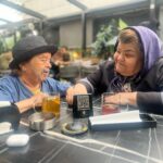 Asadollah Yekta Instagram – #
اگه از من میشنوی خوردن تلخ ترین چایی ها رو با همسرت به شیرین تربن نوشیدنی ها با هیچ کس دیگه عوض نکن اونه که میمونه…
کوچیکتون یکتا Heravi Square   میدان هروی