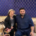 Asadollah Yekta Instagram - #اسدالله_یکتا ازتون میخوام لحظه تحویل سال من رو خیلی دعا کنید… کوچیکتون اسدالله یکتا. در کنار حاج رضا جان